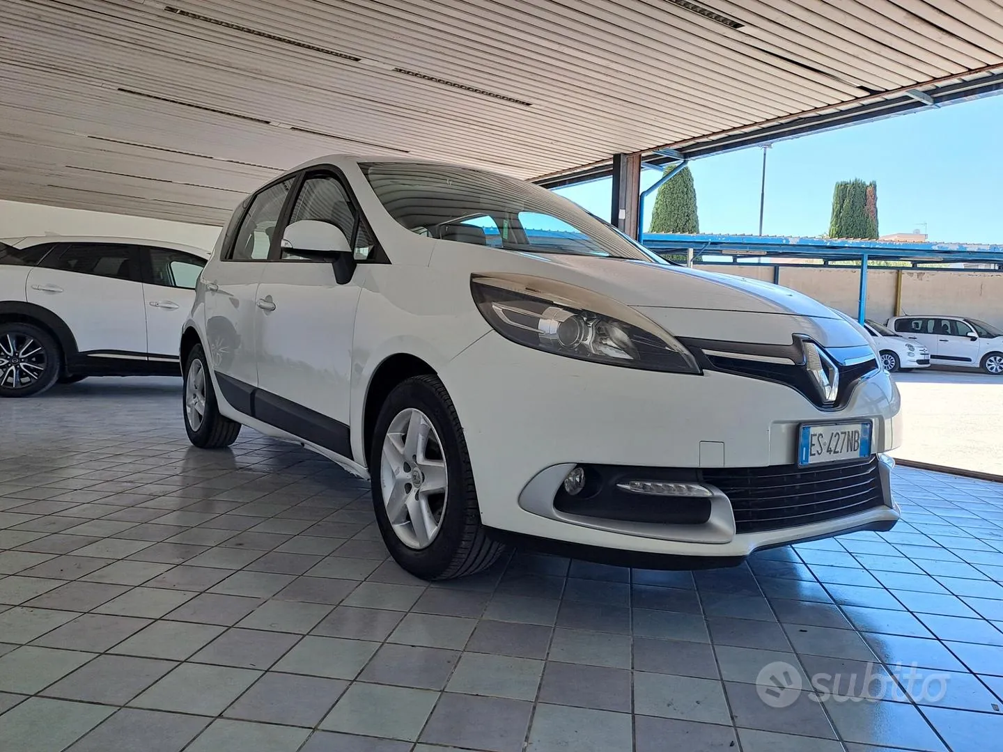 Renault Scenic 2013 photo 5