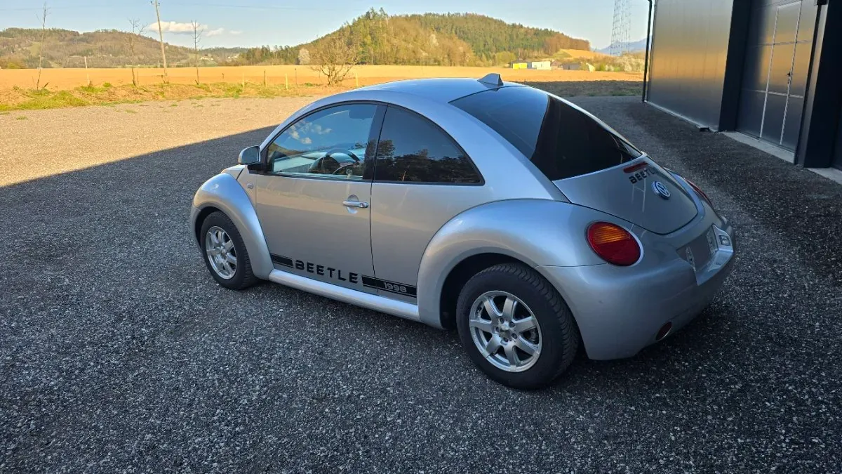 Volkswagen Beetle 2000 photo 3