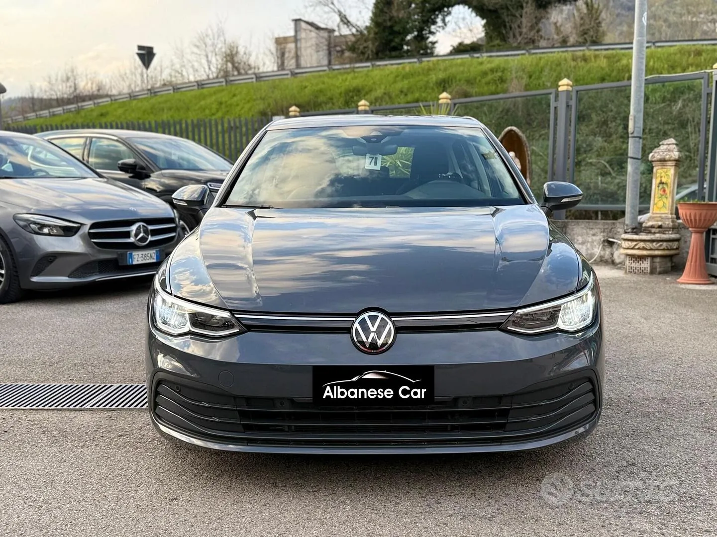 Volkswagen Golf 2022 photo 2