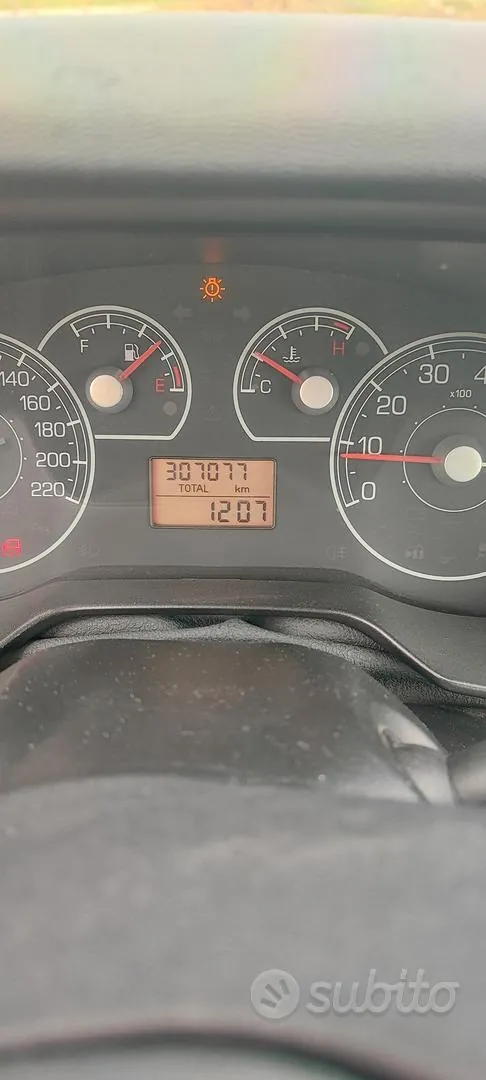 Fiat Grande Punto 2007 photo 4