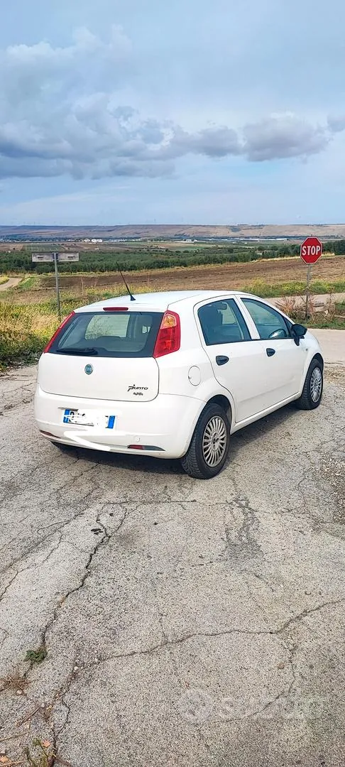 Fiat Grande Punto 2007 photo 2