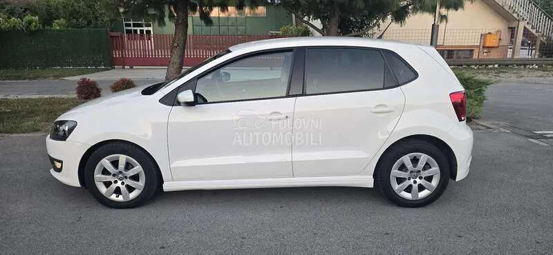 Volkswagen Polo 2011 photo 5
