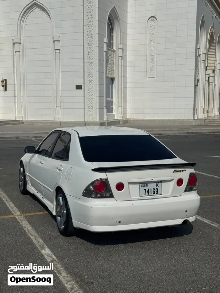 Lexus Is 2001 photo 2