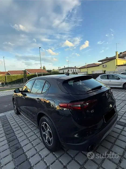 Alfa Romeo Stelvio 2022 photo 2