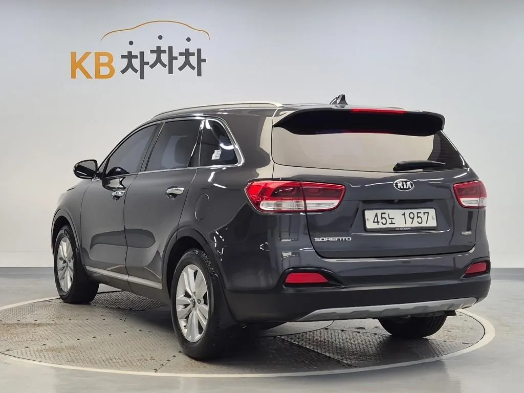 Kia Sorento 2015 photo 2