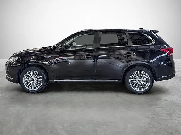 Mitsubishi Outlander 2021 photo 2