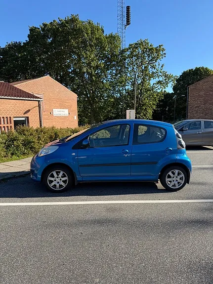 Citroen C1 2011 photo 3