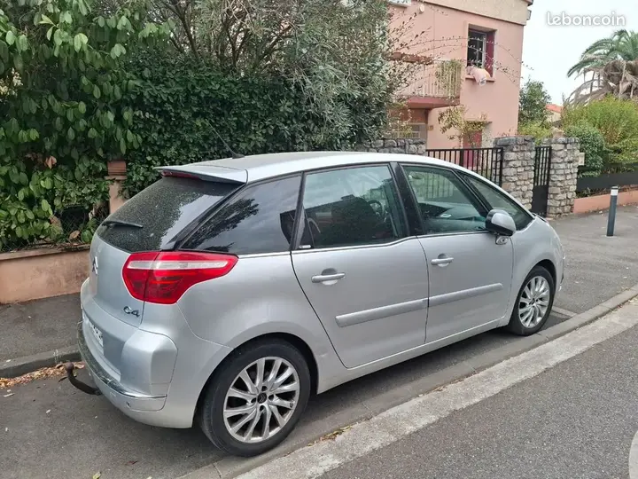 Citroen C4 Picasso 2008 photo 2