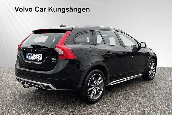 Volvo V60 Cross Country 2017 photo 5