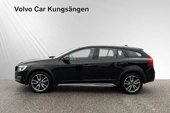 Volvo V60 Cross Country 2017 photo 3