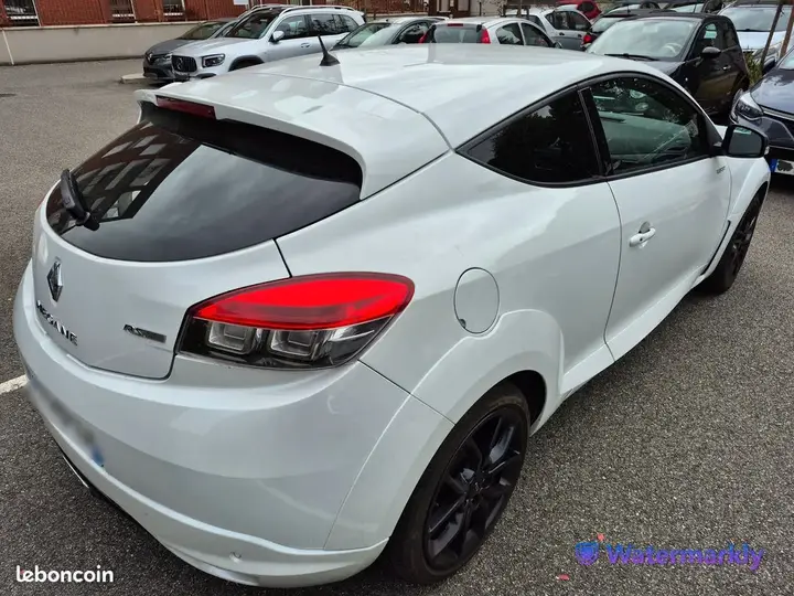 Renault Megane 2015 photo 2