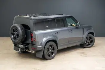 Land Rover Defender 2024 photo 3
