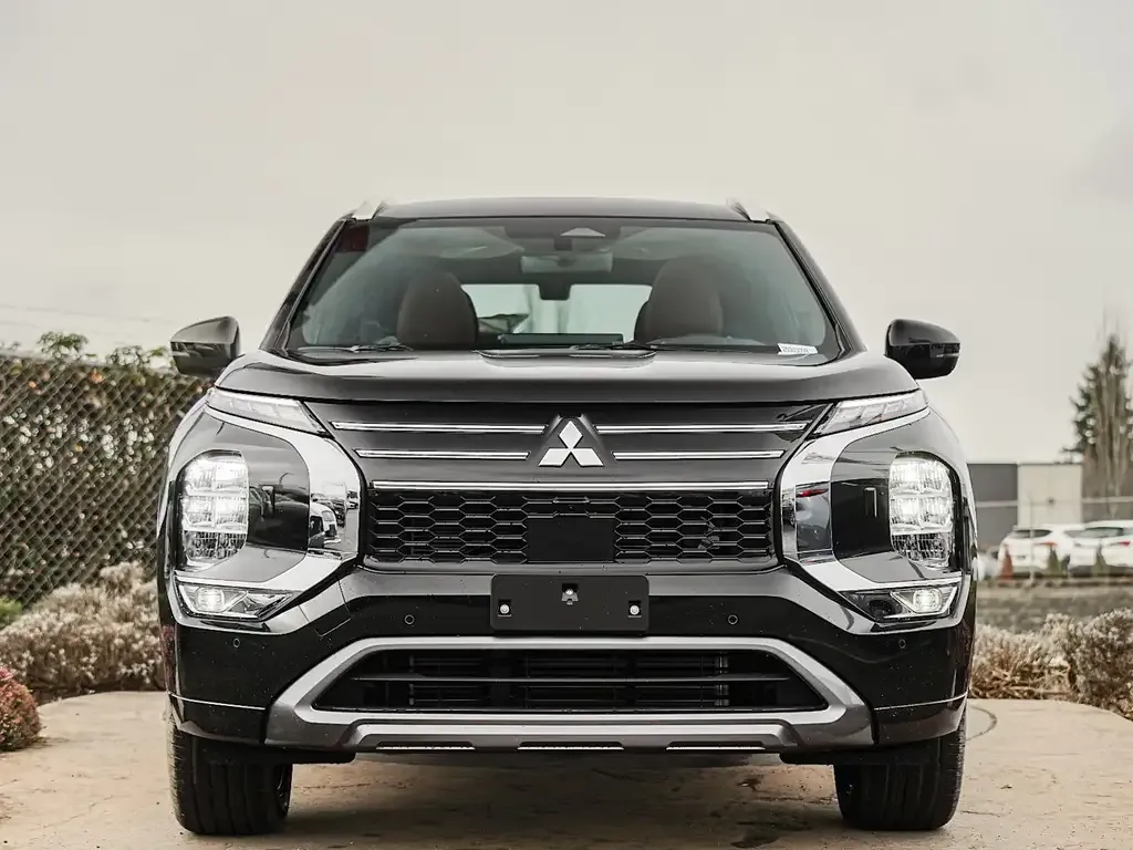 Mitsubishi Outlander 2026 photo 3