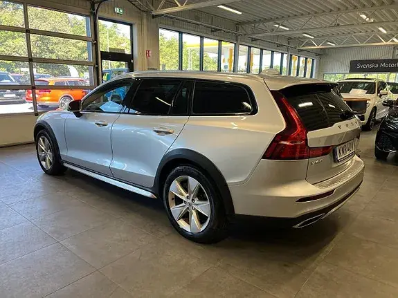 Volvo V60 Cross Country 2019 photo 5
