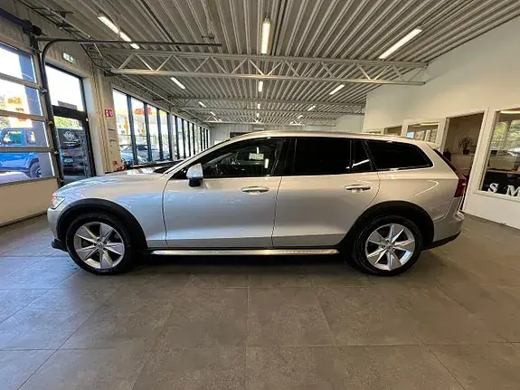 Volvo V60 Cross Country 2019 photo 4