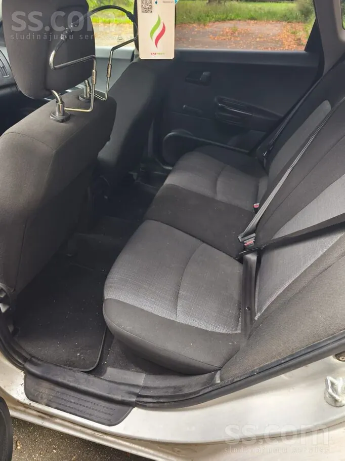 Kia Ceed 2010 photo 3