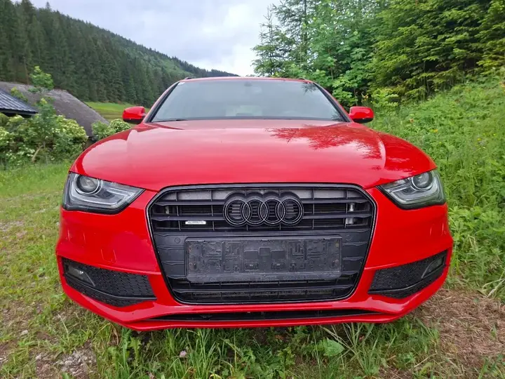 Audi A4 2014 photo 2