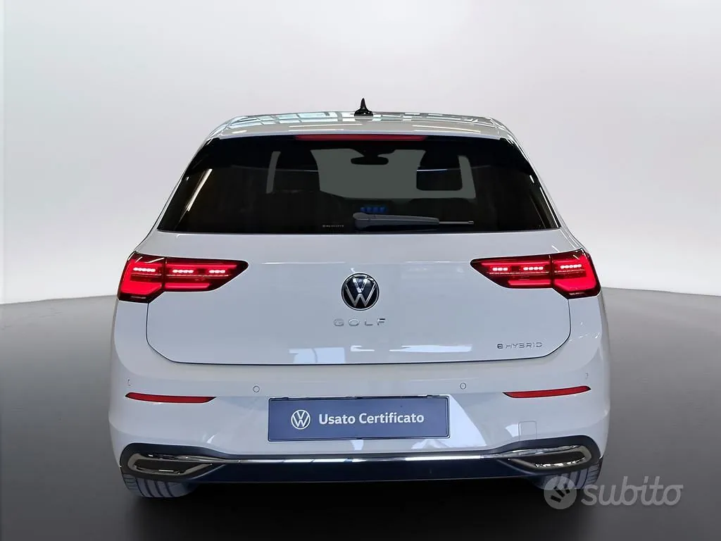 Volkswagen Golf 2024 photo 3