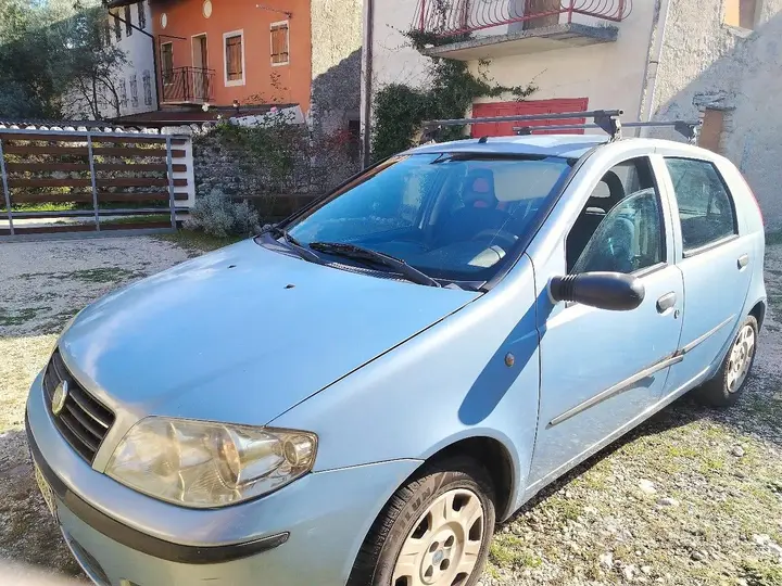 Fiat Punto 2008 photo 2