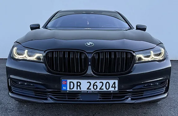 BMW 740E 2017 photo 3