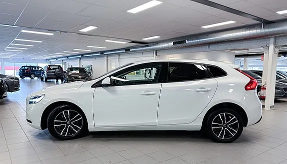Volvo V40 2018 photo 5
