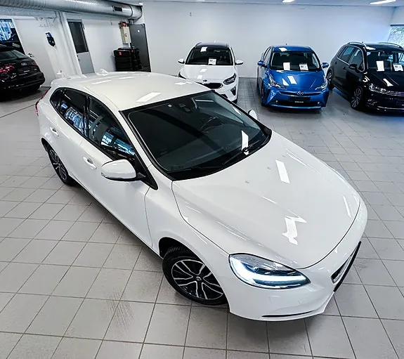 Volvo V40 2018 photo 2