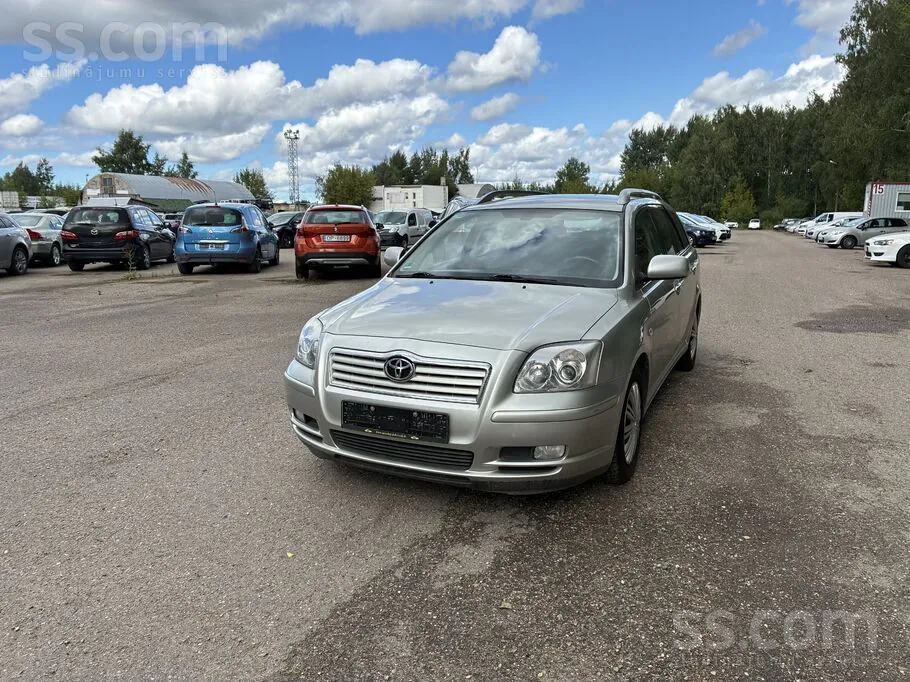 Toyota Avensis 2003 photo 5