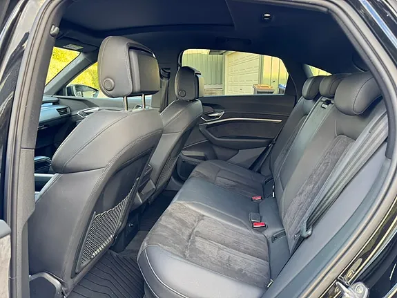 Audi E-Tron 2021 photo 2