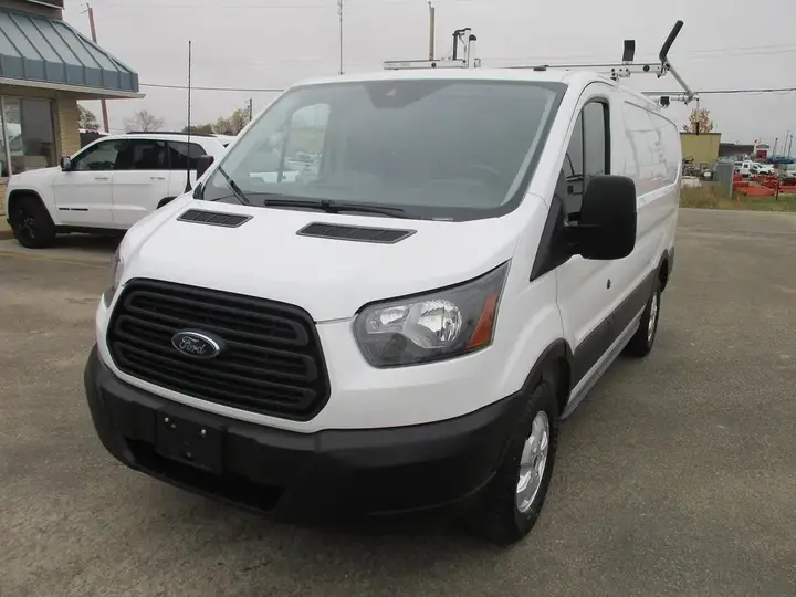 Ford Transit 2019 photo 2