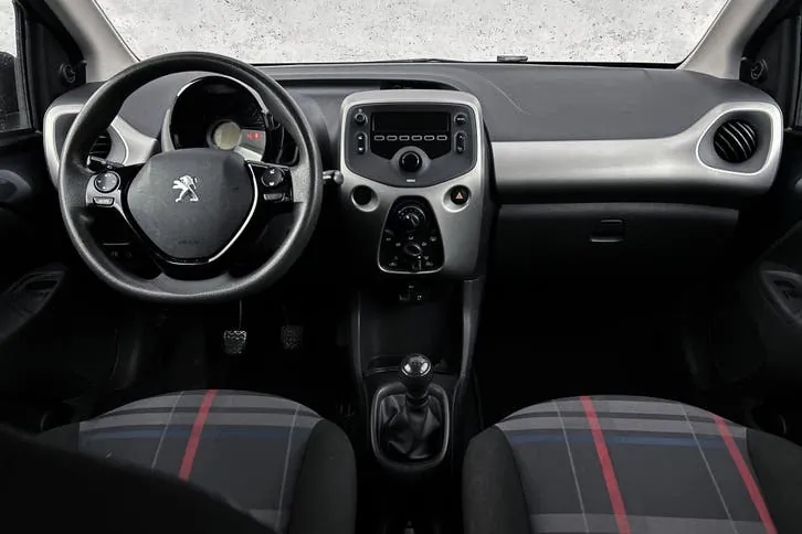 Peugeot 108 2014 photo 2