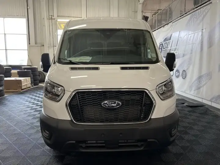 Ford Transit Cargo Van 2025 photo 5