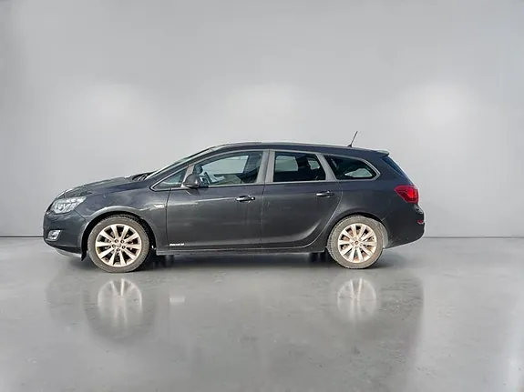 Opel Astra 2012 photo 4