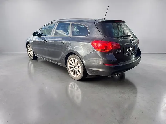 Opel Astra 2012 photo 5