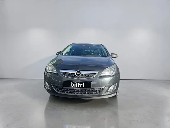 Opel Astra 2012 photo 2