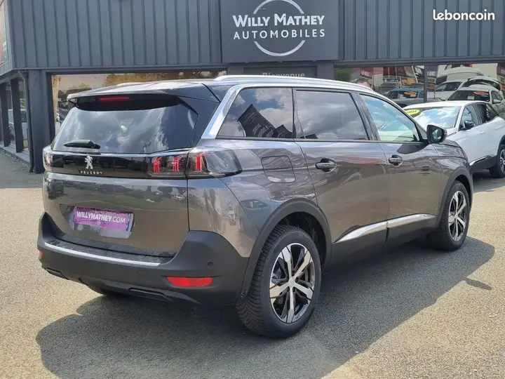 Peugeot 5008 2023 photo 4