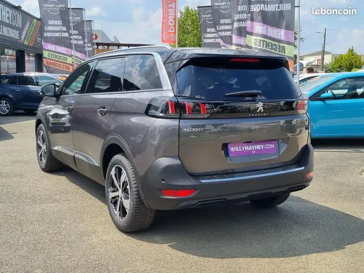 Peugeot 5008 2023 photo 3