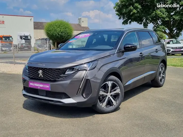 Peugeot 5008 2023 photo 2