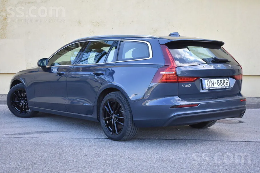 Volvo V60 2019 photo 2