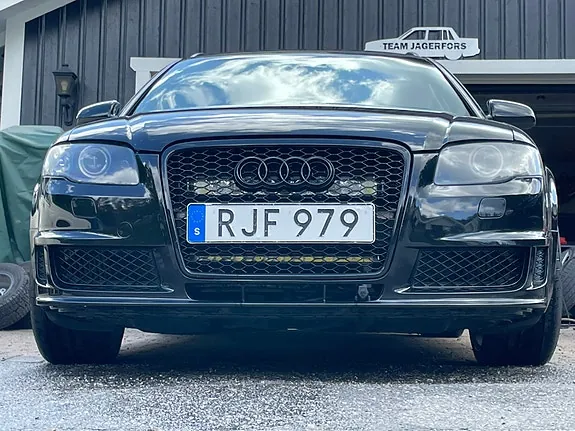 Audi A4 2008 photo 2