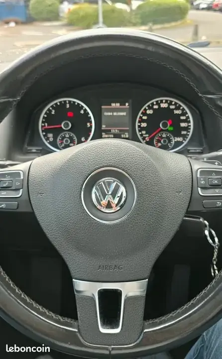 Volkswagen Tiguan 2011 photo 2