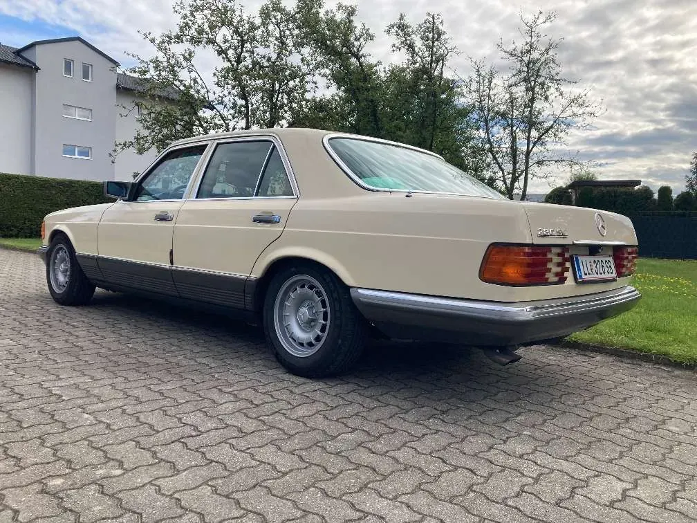 Mercedes-Benz S-Class 1981 photo 2