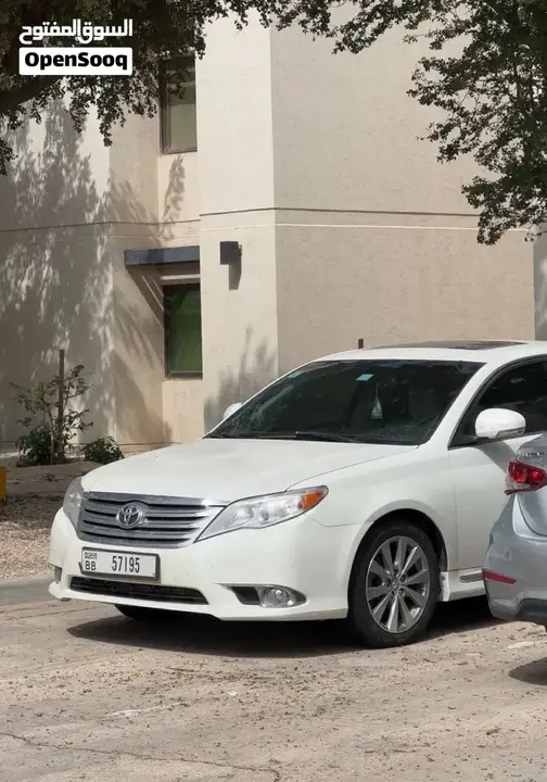 Toyota Avalon 2011 photo 2