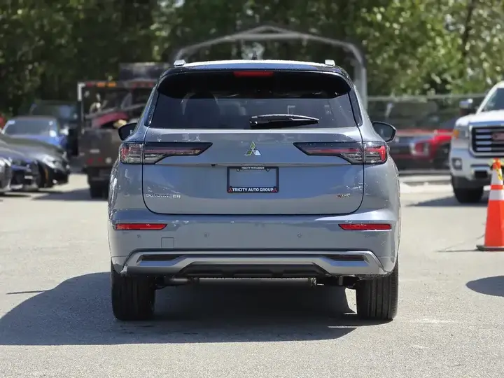 Mitsubishi Outlander 2026 photo 4