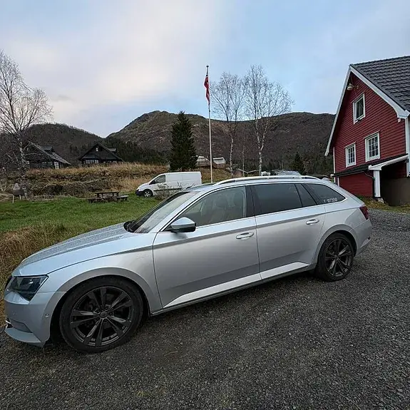 Skoda Superb 2018 photo 3