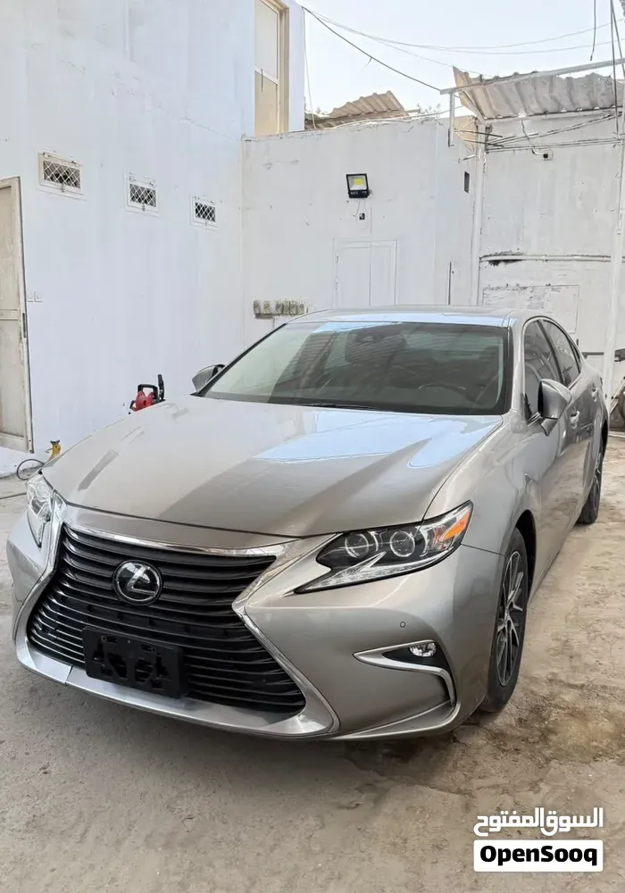Lexus Es350 2018 photo 2