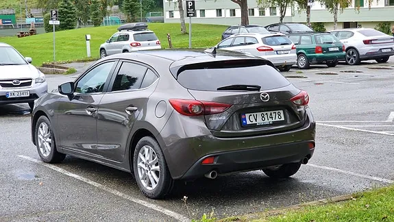 Mazda 3 2016 photo 3