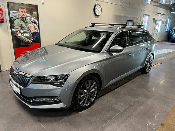 Skoda Superb 2021 photo 3