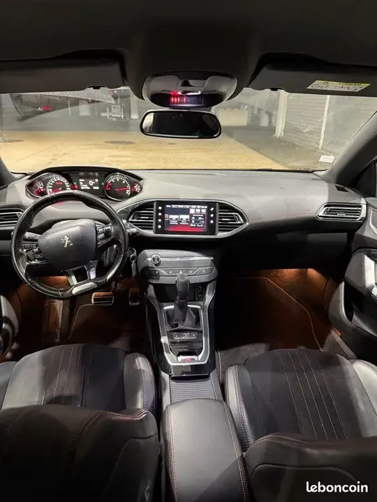 Peugeot 308 2015 photo 3