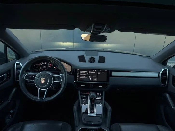 Porsche Cayenne 2019 photo 2