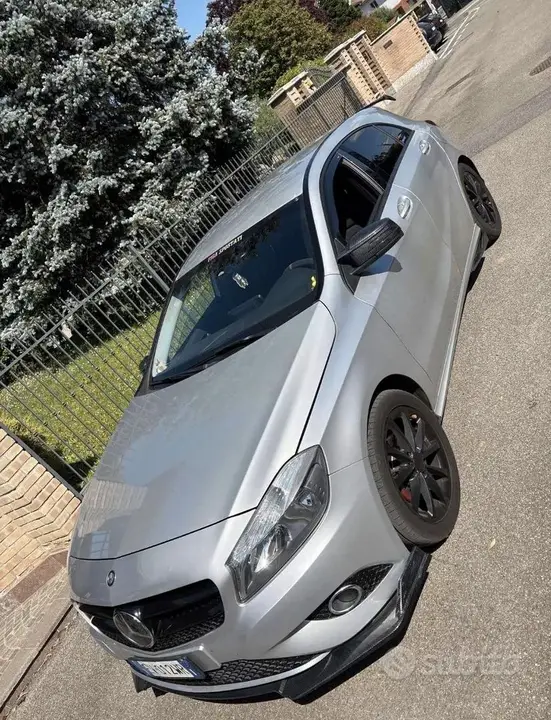 Mercedes-Benz A-Class 2014 photo 2